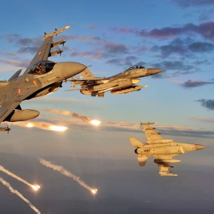 F16-Avoiding-Iraki-Missiles-video