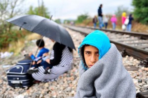 refugee-crisis-child-train1