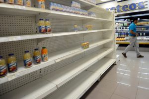 maduro-decreta-emergencia-atender-grave-crisis-economica-venezuela_2_2325678