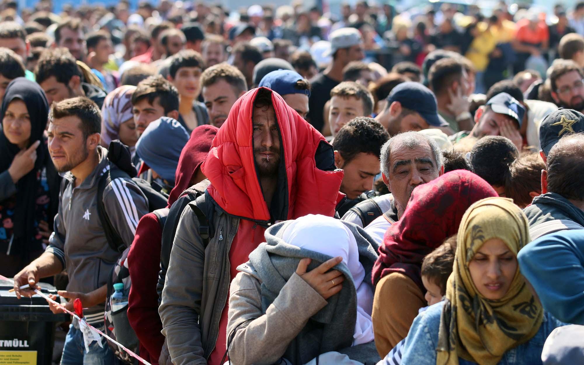 Προσφυγικό: «Τους βαφτίζεις όλους λαθρομετανάστες και τους πετάς στη  θάλασσα» | The Indicator