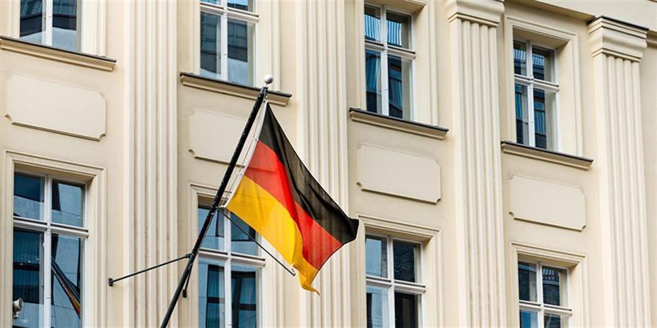 Γερμανία: Κρατίδια καθιστούν ποινικό αδίκημα τη χρήση του φιλορωσικού  συμβόλου “Z” | The Indicator